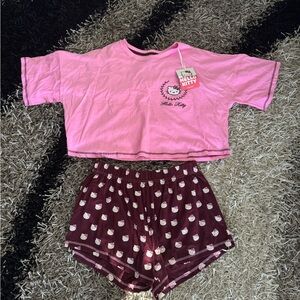 ✨NEW WITH TAGS✨ Hello Kitty Pink and Maroon Women’s Pajama Set